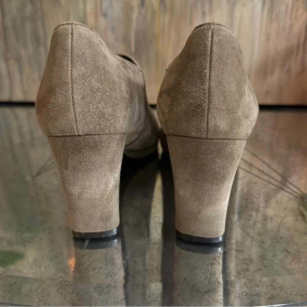 Stuart Weitzman Suede Booties – Taupe – Size 7 – NWOT